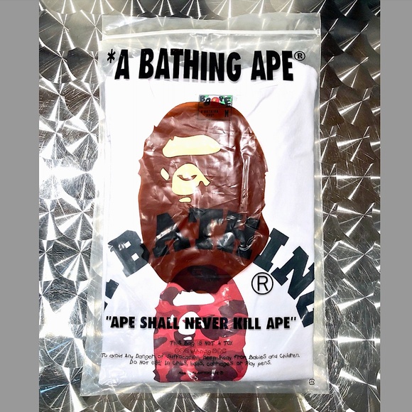 BAPE Tee - NEW A BATHING APE White & Red Camo College T-Shirt Unisex - Picture 2 of 12
